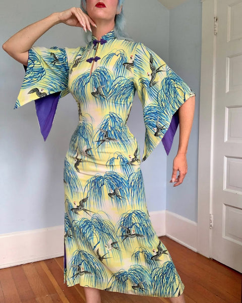 1940s Pure Silk Crepe Hawaiian Pake Muu w/ Japanese Swallows by “The Liberty House”