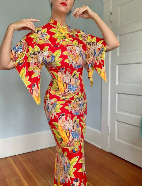 1940s Cold Rayon Hawaiian Pake Muu in Eugene Savage Print by “Kahana Manufacturing Co.”