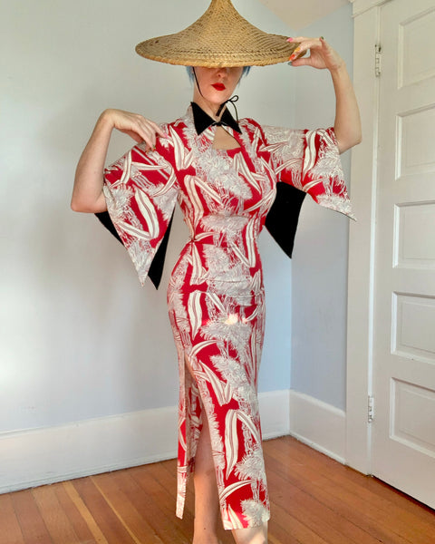1940s Rayon Hawaiian Pake Muu by “An Original Hawaiian Togs”