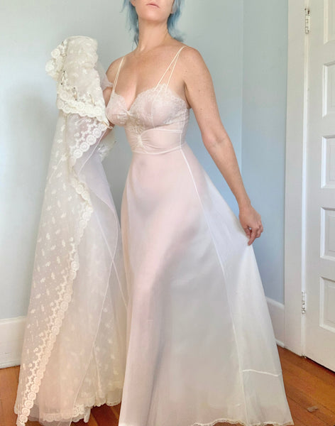 Late 1940s “Lucie Ann of Beverly Hills” for “Neiman Marcus” Bridal Peignoir Set