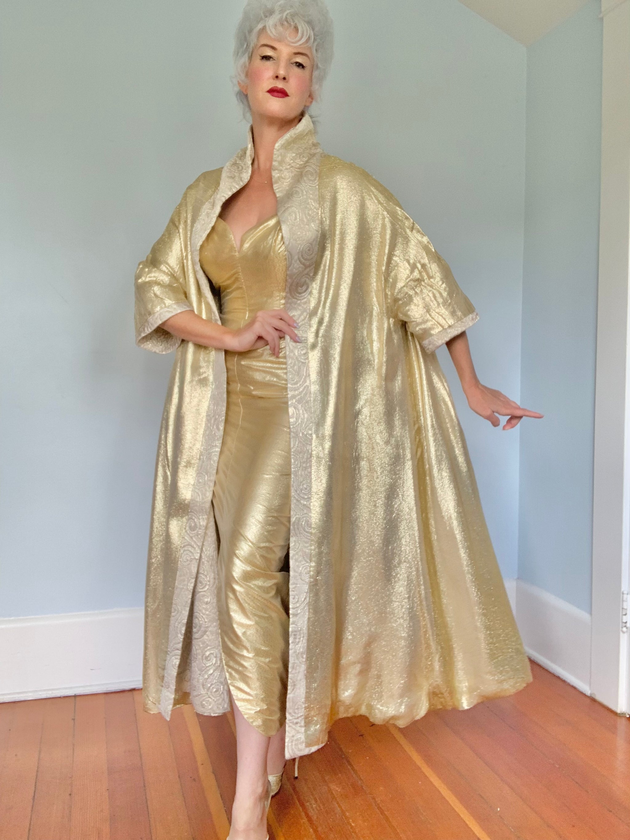 Dramatic 1950s Gold Silk Brocade Opera Coat – butchwaxvintage