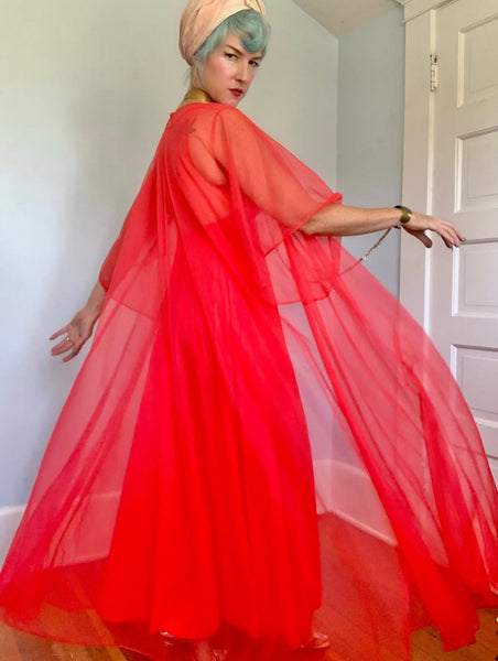 1960s Deadstock “Frederick’s of Hollywood” Peignoir Set