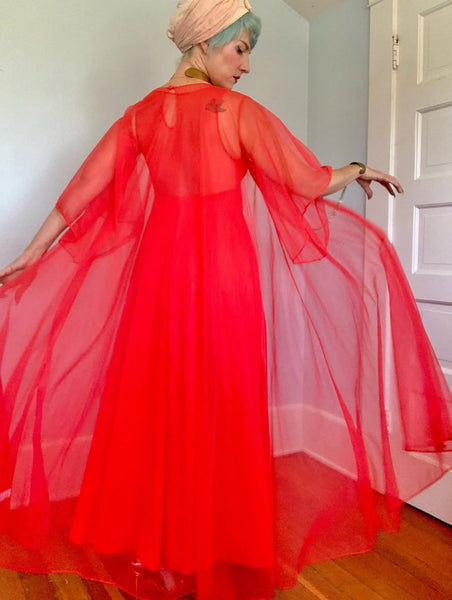 1960s Deadstock “Frederick’s of Hollywood” Peignoir Set