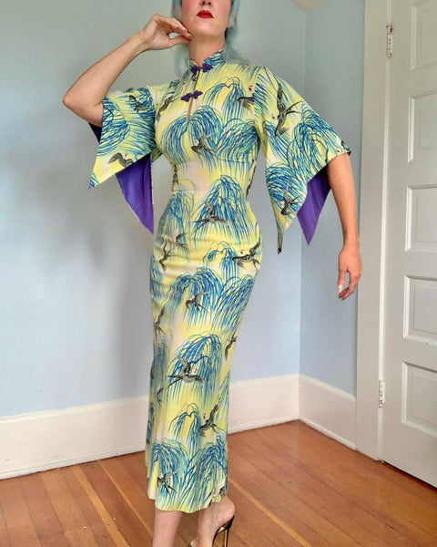 1940s Pure Silk Crepe Hawaiian Pake Muu w/ Japanese Swallows by “The Liberty House”