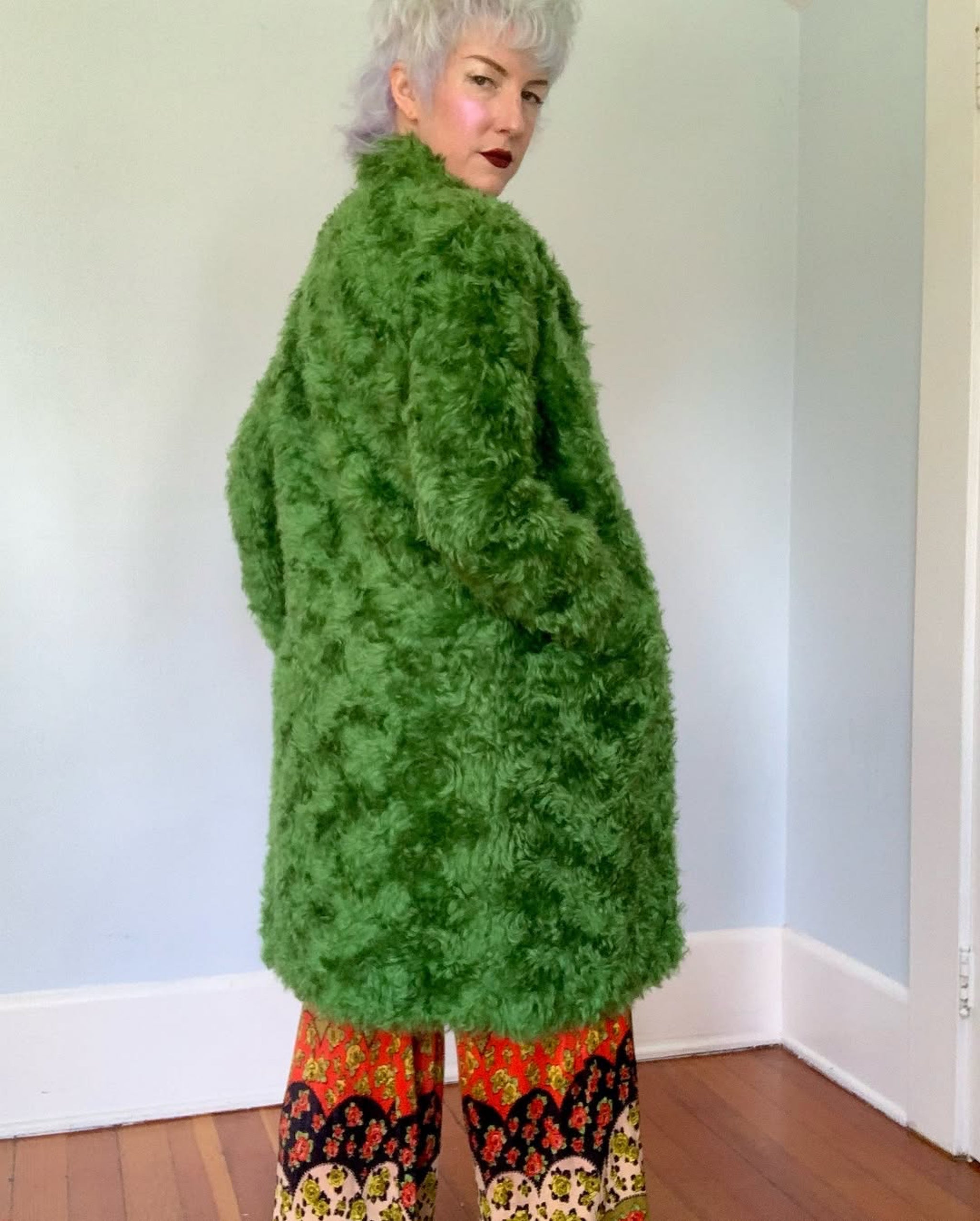 希少色　PRADA ニットコート　グリーン　ラクーンファー　サイズ40 希少色 PRADA ニットコート グリーン ラクーンファー サイズ40 - メルカリ