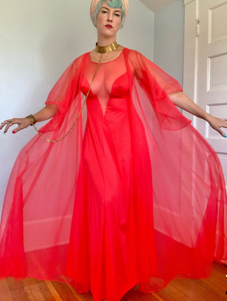 1960s Deadstock “Frederick’s of Hollywood” Peignoir Set