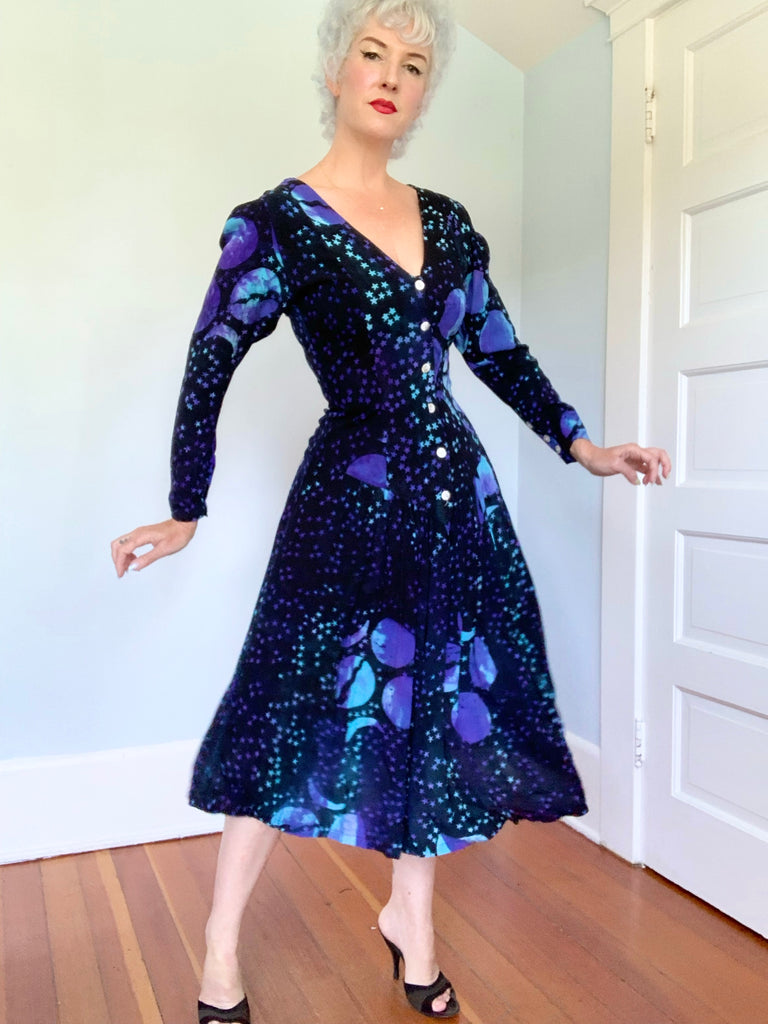 1970s Batik Cotton Moon & Stars Celestial Dress butchwaxvintage 1970s Batik Cotton Moon & Stars Celestial Dress butchwaxvintage