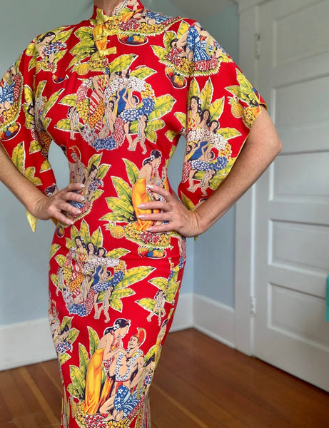 1940s Cold Rayon Hawaiian Pake Muu in Eugene Savage Print by “Kahana Manufacturing Co.”