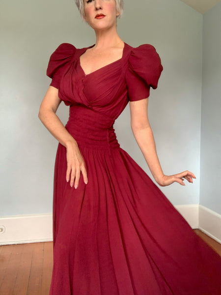 Early 1940s “Original Chapman Design” Rayon Crepe Gown