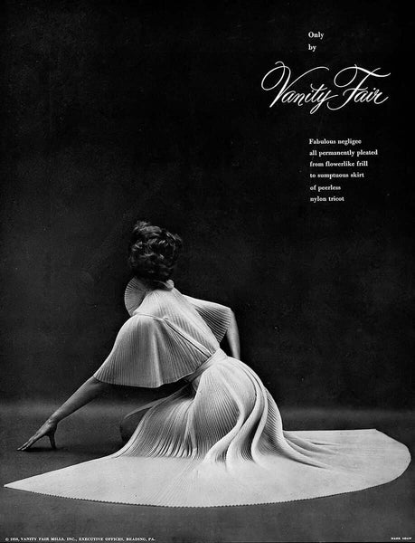 Documented 1950 “Vanity Fair” Accordion Pleated Nylon Peignoir Boudoir Set