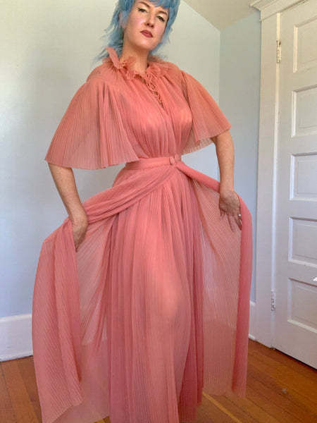 Documented 1950 “Vanity Fair” Accordion Pleated Nylon Peignoir Boudoir Set