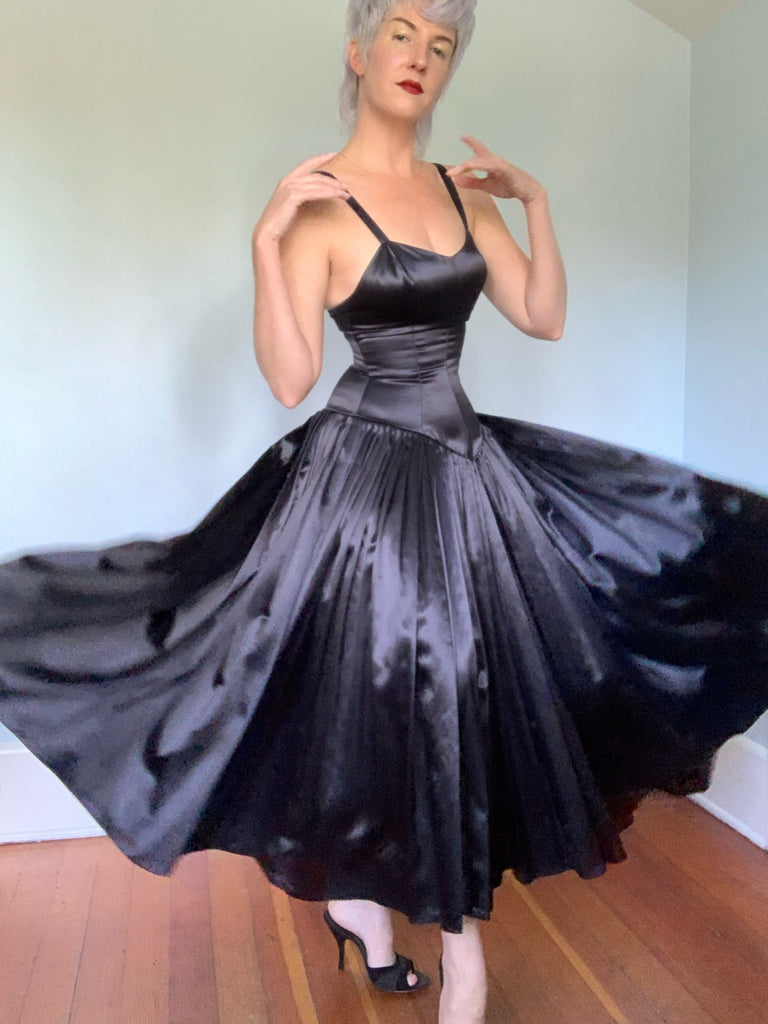 1980s “Norma Kamali” Liquid Satin Party Dress – butchwaxvintage 1980s “Norma Kamali” Liquid Satin Party Dress – butchwaxvintage