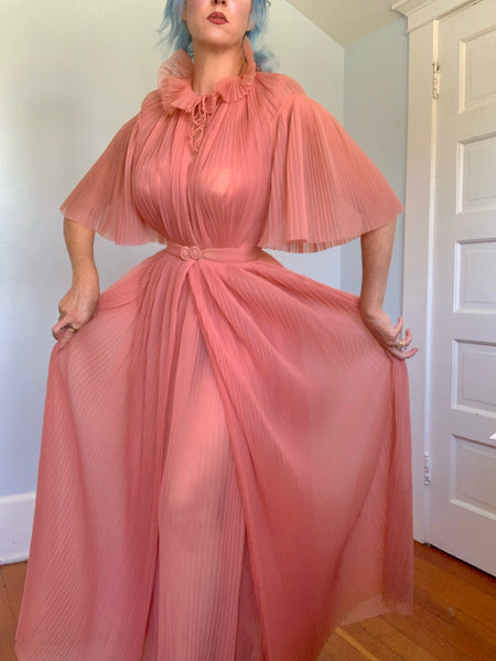 Documented 1950 “Vanity Fair” Accordion Pleated Nylon Peignoir Boudoir Set