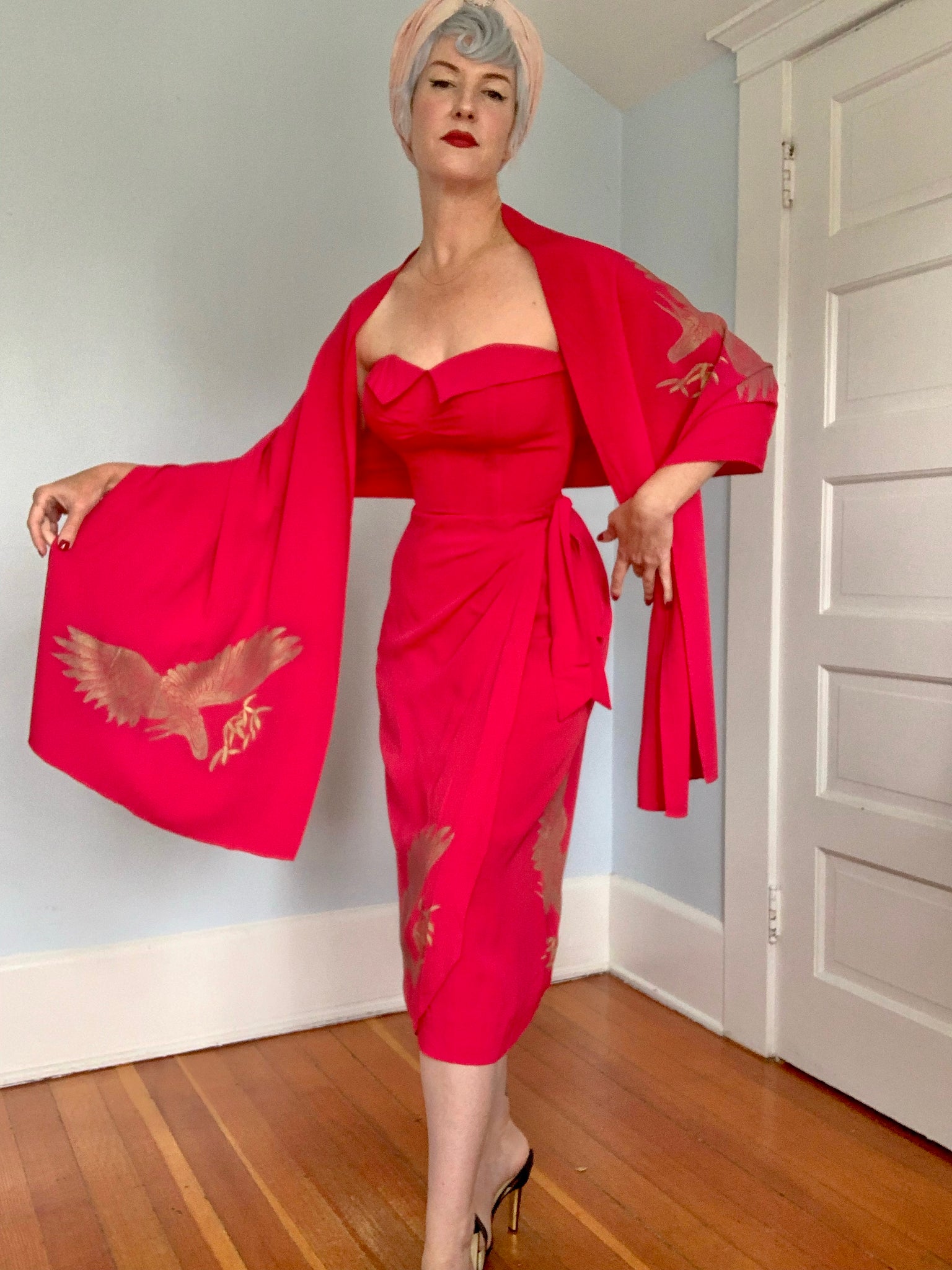 Rare 1940s Hawaiian Designer “Gladys Williams Honolulu” Hand Printed Crane Motif Silk Crepe Sarong Dress & Shawl
