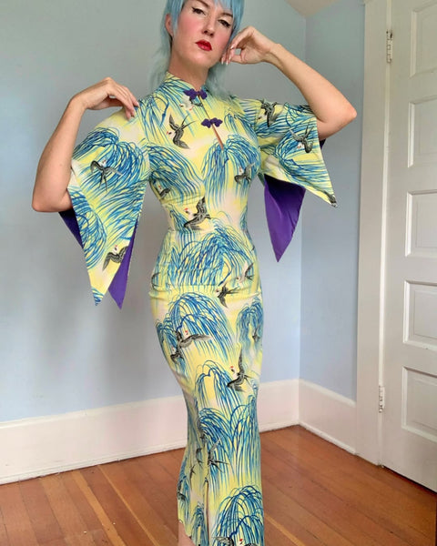 1940s Pure Silk Crepe Hawaiian Pake Muu w/ Japanese Swallows by “The Liberty House”