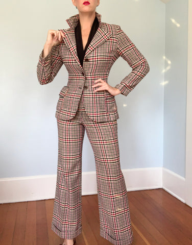 1970s Houndstooth 2 Piece Tailored Suit by “Tami Original of San Francisco”