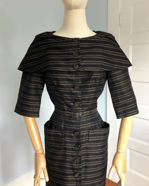 Chic 1950s Woven Striped Polished Cotton Wiggle Dress with Huge Fold Over Collar, 3D Hip Pockets & Belt