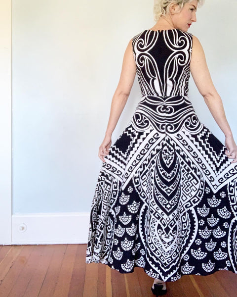 1960s "Elinor Gay Original" 2-Tone Woven Cotton Op-Art Psychedelic Maxi Dress