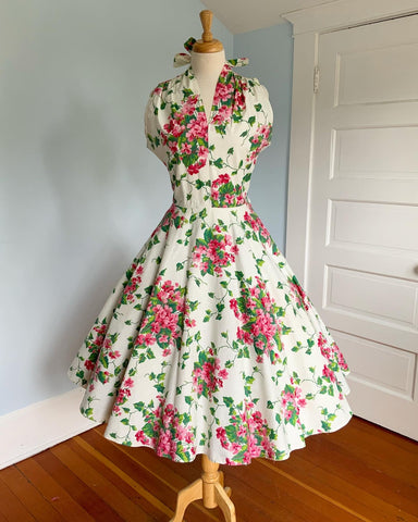 1950s Quintessential Polished Cotton Sundress with Tie Neckline in Vibrant "Busy Lizzies" Floral Print
